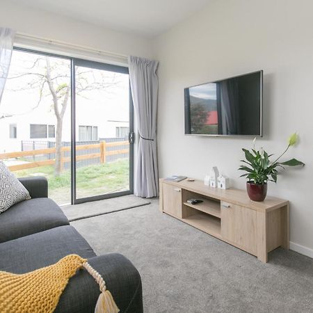 Mount Iron Apartment ワナカ エクステリア 写真